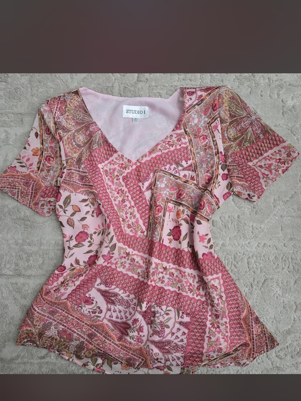 Studio I Pink Paisley V-Neck Short Sleeve Blouse